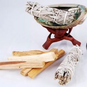 White Sage & Palo Santo Smudging Kit